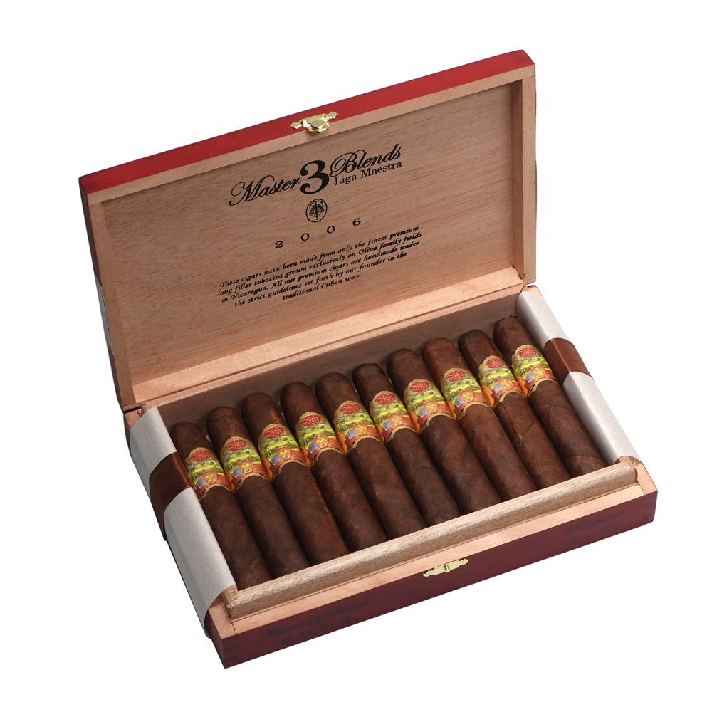 Oliva Master Blends 3 Robusto