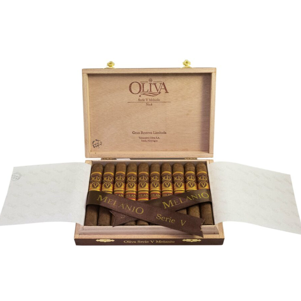Oliva Serie V Melanio Petit Corona