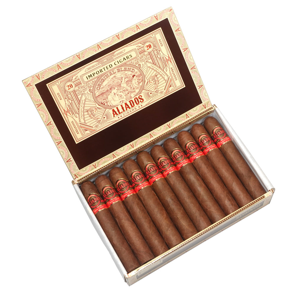 Oliva Club Aliados Original Blend Regordo cigar available in Kuwait at The Cabinet Club